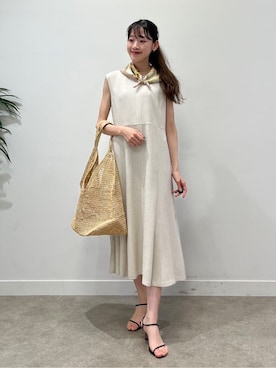「UNTITLED（アンタイトル）の【手洗い／58cm正方形】ベルトプリントスカーフ（ストール/ショール、ピンク系）」を使った、kaba0913さん（レディース）の春コーディネート