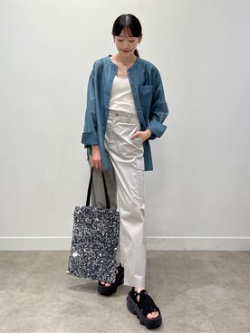 「UNTITLED（アンタイトル）の【柔らか／A4サイズ対応】スパンコールトート（トートバッグ、シルバー系）」を使った、kaba0913さん（レディース）の夏コーディネート