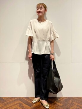 「OPAQUE.CLIP（オペークドットクリップ）の【定番】名品フラットバレエシューズ（パンプス、ゴールド系）」を使った、kaba0913さん（レディース）の夏コーディネート