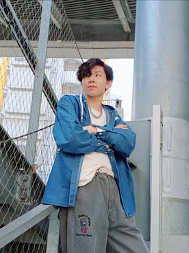 「Design Tshirts Store graniph（デザイン　ティーシャツ　ストア　グラニフ）のアイテム」を使った、マンゴープリンさん（メンズ・176cm）の春コーディネート