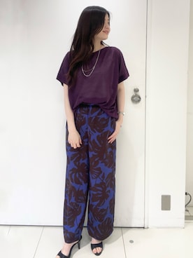 「UNTITLED（アンタイトル）の【アンサンブル可/品のある透け感】Tシャツ風ニットトップス（ニット/セーター、パープル系）」を使った、moeさん（レディース・158cm）の夏コーディネート