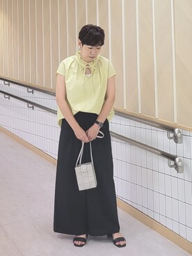 「cloenc（クロエンス）の【ひんやり／UVカット】スタンドリボンフリルブラウス（シャツ/ブラウス、イエロー系）」を使った、tomoさん（レディース・153cm）の夏コーディネート