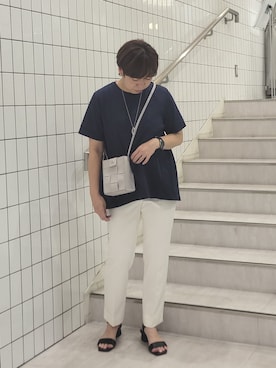 「COUP DE CHANCE（クードシャンス）の【手洗い可／日本製】バックペプラムデザイン プルオーバー（Tシャツ/カットソー、ブルー系）」を使った、tomoさん（レディース・153cm）の春コーディネート