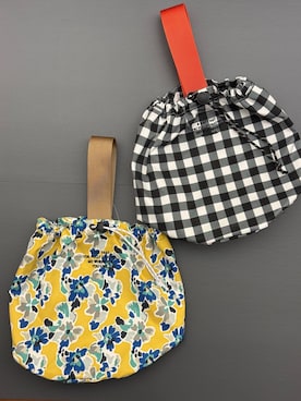 「one'sterrace（ワンズテラス）の【リンネル7月号掲載】HE パレットドローストリングバッグ（トートバッグ、イエロー系）」を使った、idkさん（レディース・158cm）の夏コーディネート