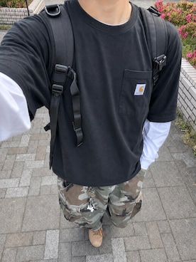 「Carhartt（カーハート）の【Carhartt カーハート】ワンポイントロゴ ポケ付き半袖Tシャツ（Tシャツ/カットソー、ブラック系）」を使った、hisa.さん（メンズ・177cm）の春コーディネート