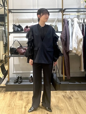 「A part by（アパートバイ）の【セレモニー】C*フリルスリーブブラウス（シャツ/ブラウス、ブラック系）」を使った、tutuememさん（レディース）の冬コーディネート