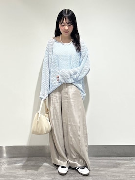 「A part by（アパートバイ）の【高身長向けサイズ展開あり】サテンバルーンイージーパンツ（その他パンツ、ベージュ系）」を使った、tutuememさん（レディース）の春コーディネート