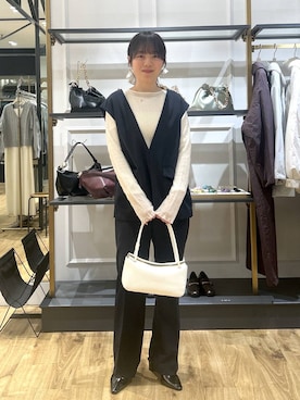 「A part by（アパートバイ）の【セレモニー】C＊ベストセットアップ（スーツセット、ブルー系）」を使った、tutuememさん（レディース）の冬コーディネート