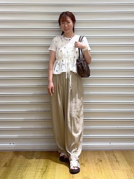 「LOWRYS FARM（ローリーズファーム）の２ＰタンクレイヤードＳＳ 1048915（Tシャツ/カットソー、ホワイト系）」を使った、ふうかちさん（レディース・156cm）の夏コーディネート