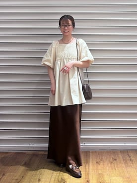 「LOWRYS FARM（ローリーズファーム）のストレッチサテンスカート　 290120（スカート、ブラウン系）」を使った、ふうかちさん（レディース・156cm）の春コーディネート