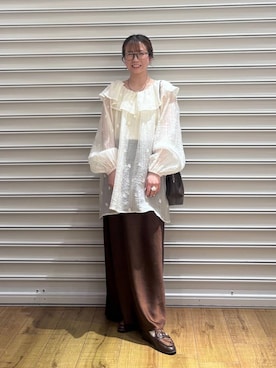 「LOWRYS FARM（ローリーズファーム）のストレッチサテンスカート　 290120（スカート、ブラウン系）」を使った、ふうかちさん（レディース・156cm）の春コーディネート