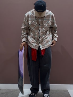 「アイテム（その他アウター）」を使った、Maddawin Ghieroさん（メンズ・182cm・20代）の秋コーディネート