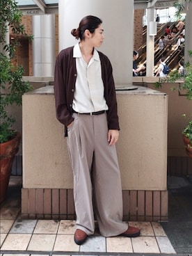 「SENSE OF PLACE by URBAN RESEARCH（センスオブプレイスバイアーバンリサーチ）の『洗濯可/接触冷感/UVカット/毛玉防止』マルチファンクションVネックカーディガン（カーディガン/ボレロ、ブラウン系）」を使った、Kentaさん（メンズ・179cm）の秋コーディネート