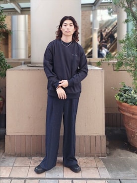 「SENSE OF PLACE by URBAN RESEARCH(センスオブプレイスバイアーバンリサーチ)の『WEB/一部店舗限定サイズ』シシュウフェイクスエードクルーネックスウェット(スウェット、グレー系)」を使った、Kentaさん(メンズ・179cm)の秋コーディネート