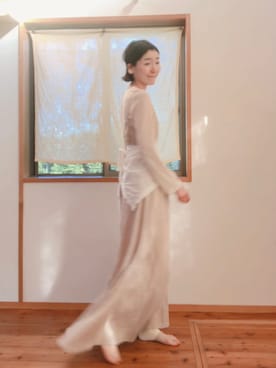 「アイテム（ストール/ショール）」を使った、RYOKO  Yuhasaさん（レディース・172cm）の秋コーディネート