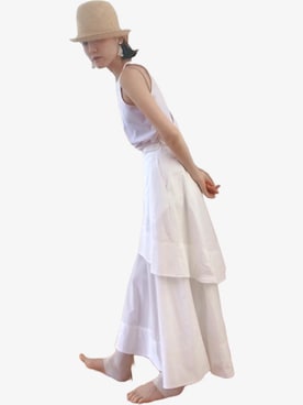 「みんなの白Tフェス」｜「アイテム（タンクトップ）」を使った、RYOKO  Yuhasaさん（レディース・172cm）の夏コーディネート