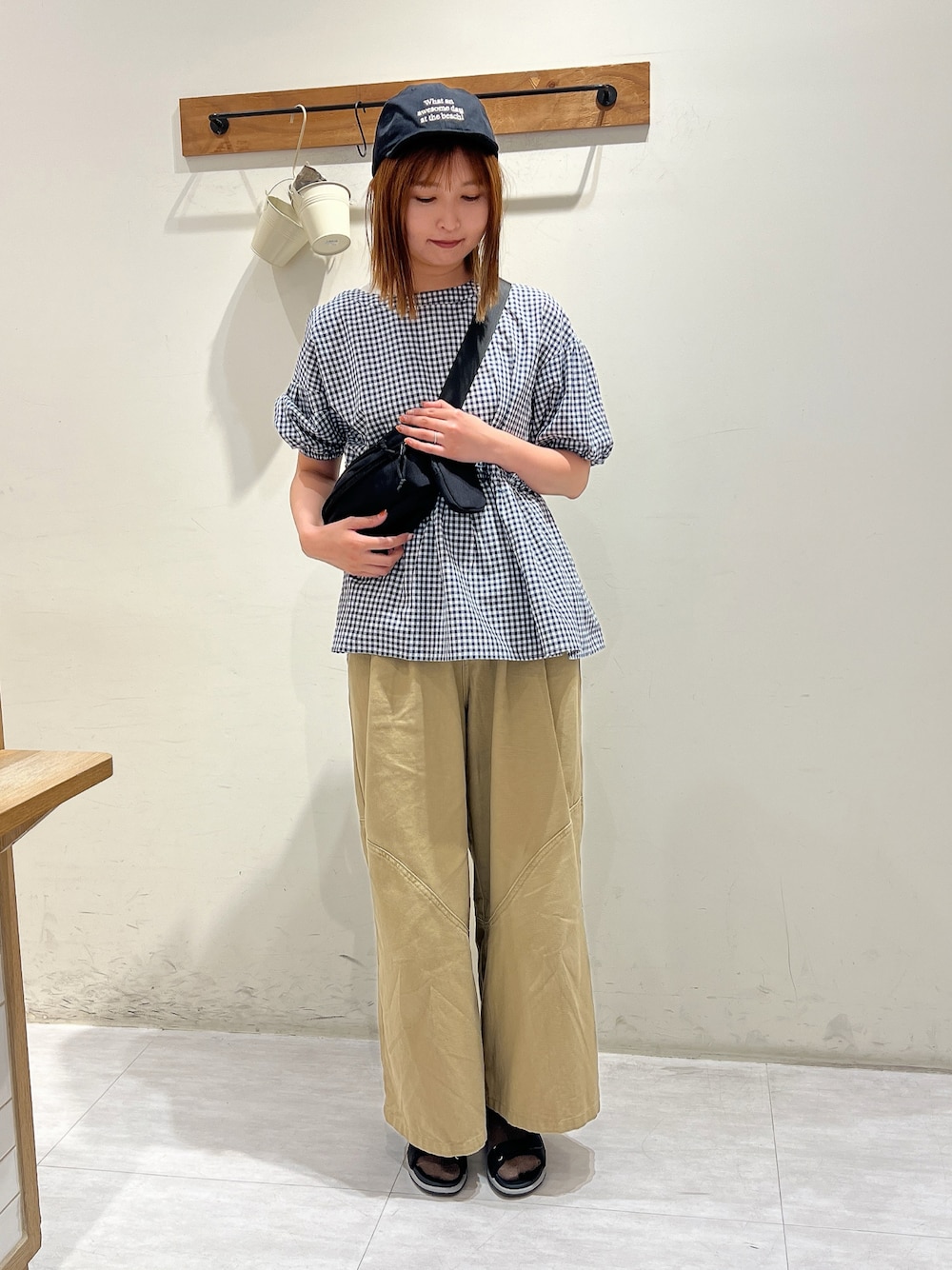 「Samansa Mos2の◎フリルギャザーブラウス（シャツ/ブラウス、ブラック系）」を使った、てぃ𖠚໊｡ﾟさん（レディース・165cm）の夏コーディネートの1枚目の写真