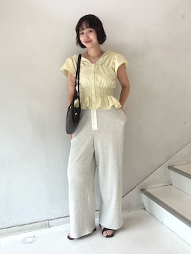 「KBF（ケイビーエフ）のボタンフライワッフルパンツ（その他パンツ、ベージュ系）」を使った、kuroさん（レディース・165cm）の夏コーディネート