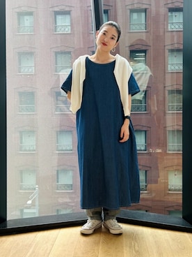 「ONIGIRI（オニギリ）のアイテム（トップス）」を使った、COMME CA ISM STAFFさん（レディース・151cm）の春コーディネート