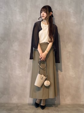 「アイテム（チャーム）」を使った、COMME CA ISM STAFFさん（レディース・160cm）の秋コーディネート