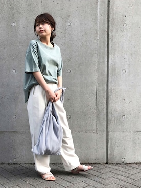 「ONIGIRI（オニギリ）のアイテム（サンダル）」を使った、COMME CA ISM STAFFさん（レディース・151cm）の夏コーディネート