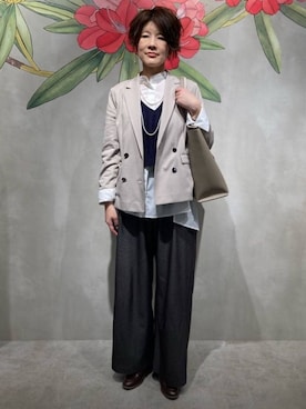 「COMME CA ISM（コムサイズム）の樹脂パールロングネックレス（ネックレス、ホワイト系）」を使った、COMME CA ISM STAFFさん（レディース・156cm）の春コーディネート