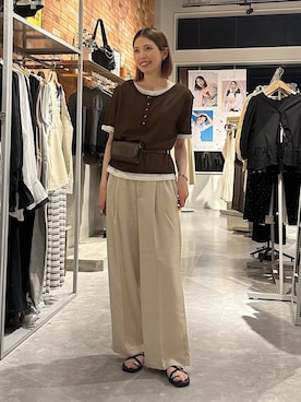 「LOWRYS FARM（ローリーズファーム）のバスケットワイドパンツ 637610（スラックス、ホワイト系）」を使った、shioriさん（レディース・167cm）の夏コーディネート