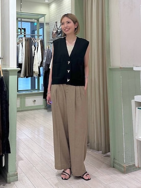 「アイテム（スラックス）」を使った、shioriさん（レディース・167cm・20代）の夏コーディネート