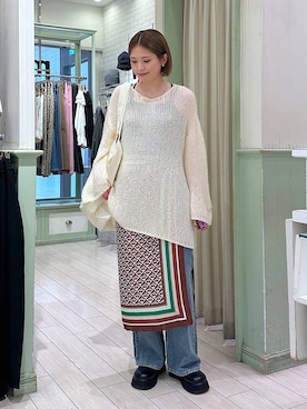 「アイテム（ストール/ショール）」を使った、shioriさん（レディース・167cm）の秋コーディネート