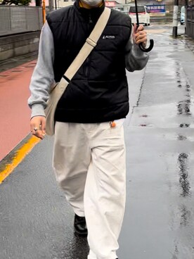 「リバーシブル」｜「アイテム（ダウンベスト）」を使った、r.rkさん（メンズ・163cm）の春コーディネート