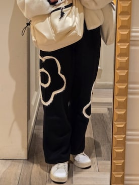 「アイテム（その他アウター、ホワイト系）」を使った、のんさん（レディース・158cm）の冬コーディネート