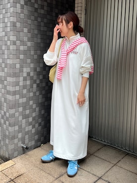 「スウェットワンピース」｜「アイテム（Tシャツ/カットソー）」を使った、yuri さん（レディース・162cm）の春コーディネート