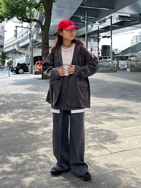 「アイテム（キャップ）」を使った、yuri さん（レディース・162cm）の秋コーディネート