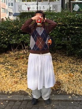 「ガーリーコーデ」｜「アイテム（スウェットパンツ）」を使った、yuri さん（レディース・162cm）の冬コーディネート