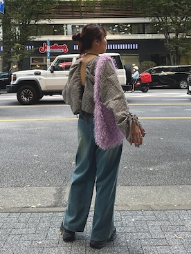 「アイテム（トートバッグ、パープル系）」を使った、yuri さん（レディース・162cm）の秋コーディネート