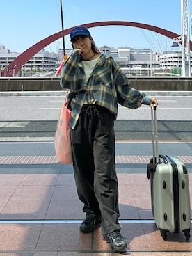 「アイテム（スウェットパンツ）」を使った、yuri さん（レディース・162cm）の夏コーディネート