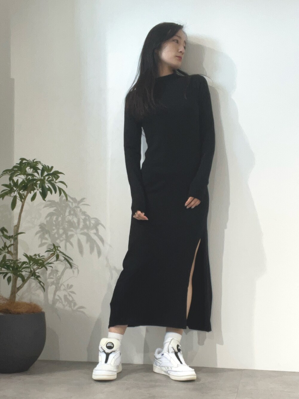 「reebok、リーボック(Reebok)、market、スニーカー、クラブシー、CLUB C、ポンプ、CLUB C 85 PUMP、ワンピース」｜「Reebokのマーケット クラブシー 85 ポンプ / MARKET CLUB C 85 PUMP （スニーカー、ホワイト系）」を使った、リーボックさん（レディース・168cm）の冬コーディネートの1枚目の写真