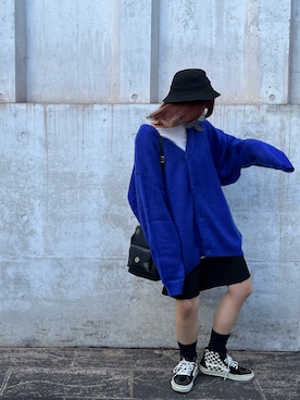 「ブルーニット」｜「アイテム（帽子）」を使った、なpoまるさん（レディース・156cm）の冬コーディネート