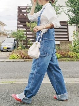 「LOWRYS FARM（ローリーズファーム）のウッドバングル　880326（バングル/リストバンド）」を使った、RIyO.さん（レディース・159cm）の秋コーディネート