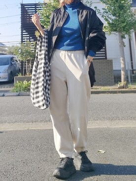 「green label relaxing（グリーンレーベルリラクシング）のアイテム（MA-1）」を使った、RIyO.さん（レディース・159cm）の秋コーディネート