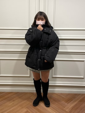 「韓国コーデ」｜「アイテム（ダウンジャケット/コート）」を使った、安部麻未奈さん（レディース・152cm）の冬コーディネート