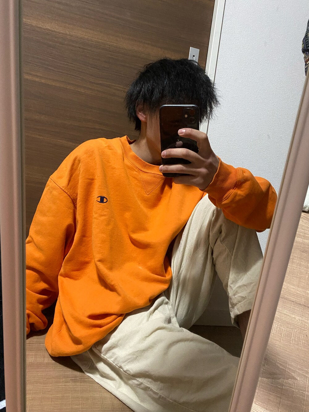 「お洒落さんとつながりたい、低身長、低身長コーデ、古着、古着好きな人と繋がりたい、古着MIX」｜「Championのアイテム（その他トップス、オレンジ系）」を使った、ふみ【相互】さん（メンズ・166cm）の冬コーディネートの1枚目の写真