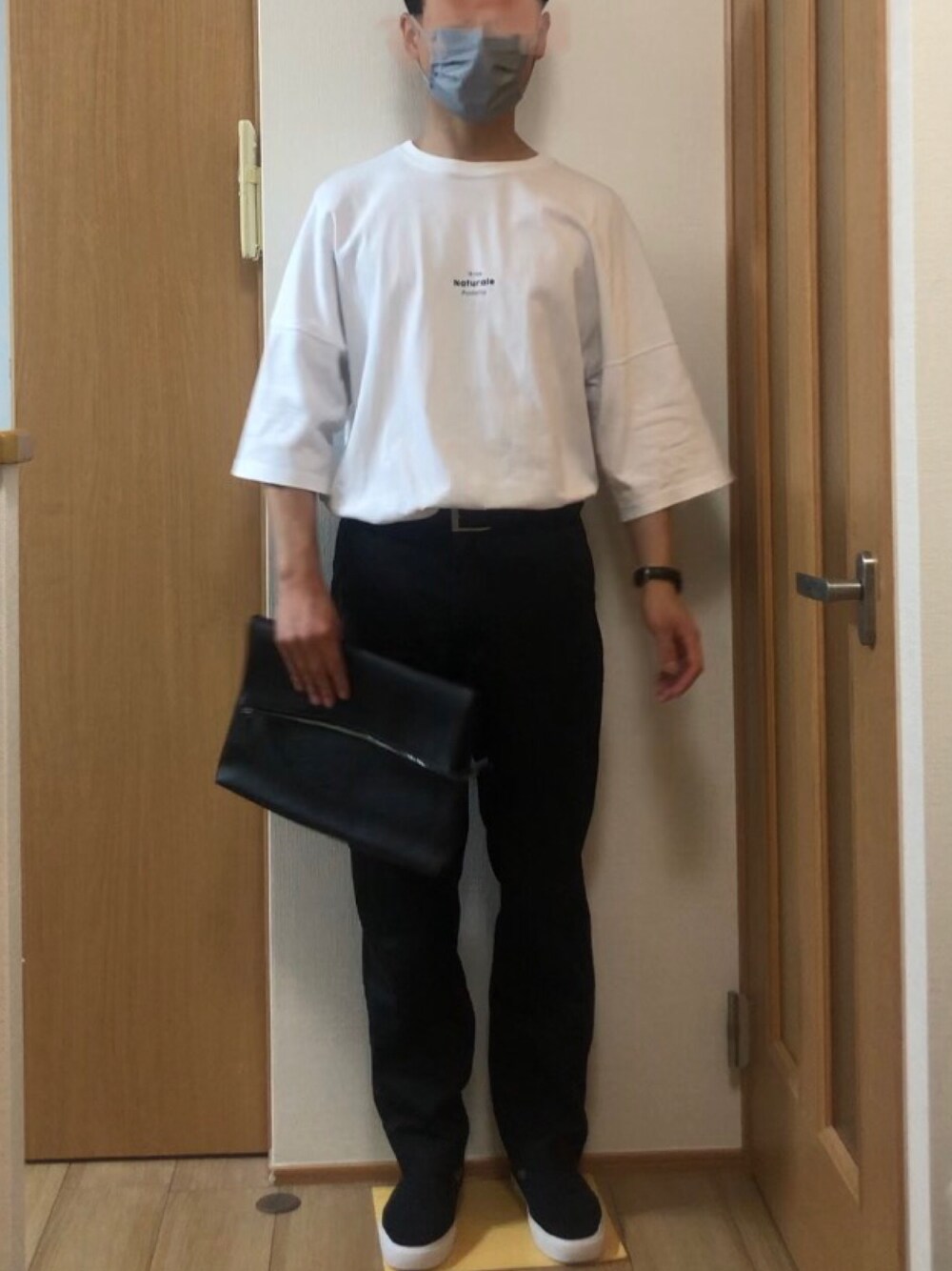 「riche etoileのアイテム（Tシャツ/カットソー、ホワイト系）」を使った、アドバンストRyoさん（メンズ・171cm）の秋コーディネートの1枚目の写真