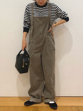 「EKAL（エカル）のアイテム（オールインワン・サロペット）」を使った、emariさん（レディース・152cm）の秋コーディネート