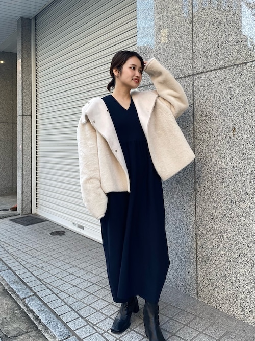 WEB限定』フォルムシルエットVネックリブワンピース（ワンピース