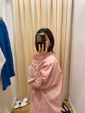 「ビッグシャツ」｜「アイテム（パンプス）」を使った、emariさん（レディース・152cm）の冬コーディネート