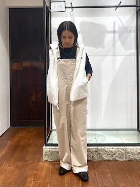 「アイテム（オールインワン・サロペット、ホワイト系）」を使った、emariさん（レディース・152cm）の秋コーディネート