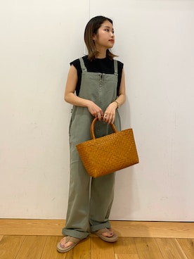 「トングサンダル」｜「アイテム（サロペット/オーバーオール）」を使った、emariさん（レディース・152cm）の夏コーディネート