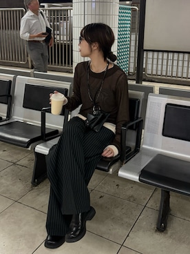 「アイテム（スラックス）」を使った、𝗬𝘂𝗻𝗮さん（レディース・158cm）の秋コーディネート
