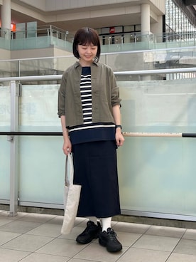 「アイテム（ミリタリージャケット）」を使った、かみやまさん（レディース・160cm）の秋コーディネート